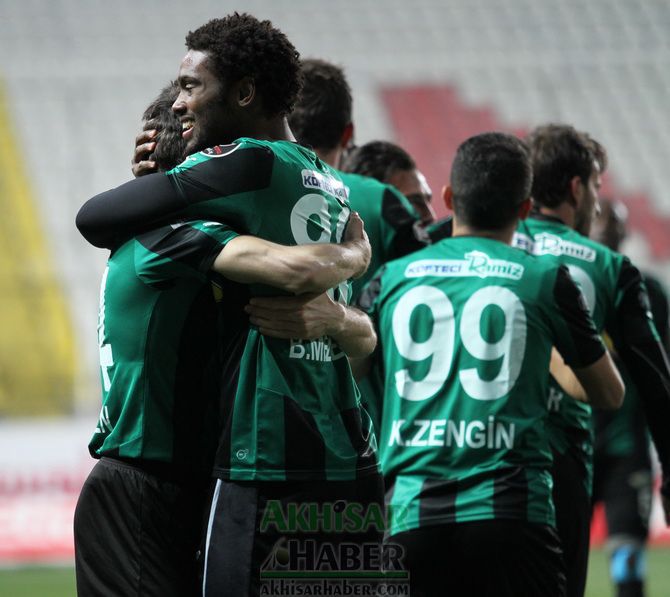 Akhisar Belediyespor;2 Çaykur Rizespor;3